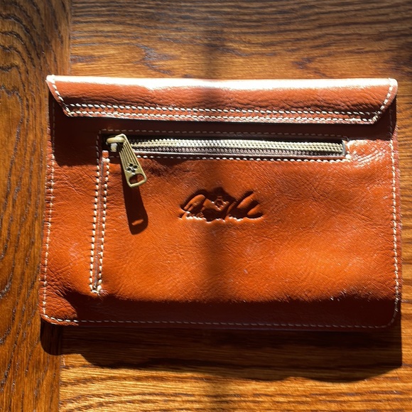 Patricia Nash envelope shape clutch - Picture 2 of 6